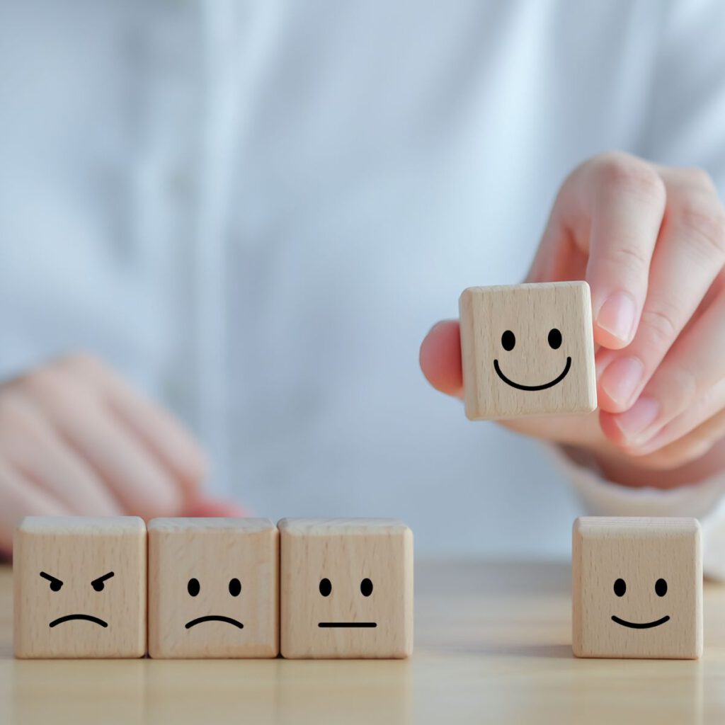 ¿Qué métricas utiliza un call center para medir la satisfacción del cliente?